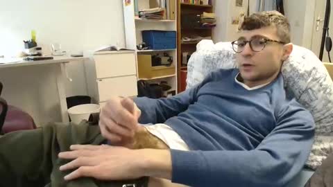 Snapshot of dantheman233 chatting on 04/16/26, 08:04 Daniel online show from 04/16/26, 08:04