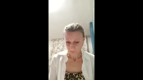 Snapshot of danuta1 chatting on 12/21/25, 07:32 DD online show from 12/21/25, 07:32