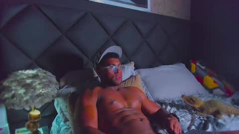 Snapshot of dany_dryy chatting on 12/19/25, 05:25 Dany online show from 12/19/25, 05:25