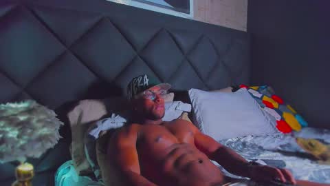 Snapshot of dany_dryy chatting on 12/20/25, 06:26 Dany online show from 12/20/25, 06:26