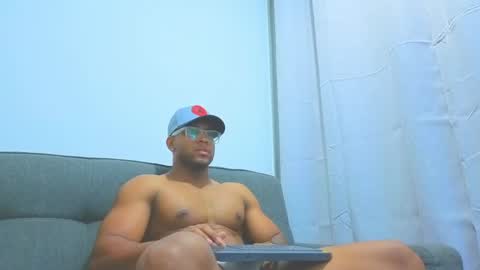 Snapshot of dany_dryy chatting on 04/17/26, 03:42 Dany online show from 04/17/26, 03:42