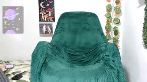 Snapshot of dany_milk chatting on 07/09/26, 01:31 dany_milk online show from 07/09/26, 01:31