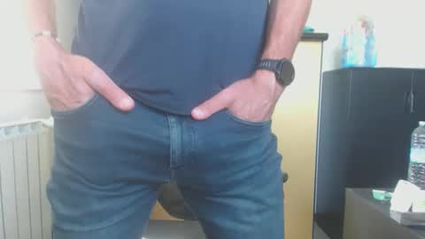 Snapshot of danyblueyes71 chatting on 09/17/25, 10:50 Dany online show from 09/17/25, 10:50