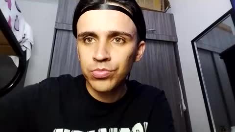 Snapshot of danylano chatting on 10/12/25, 11:48 Daniel online show from 10/12/25, 11:48