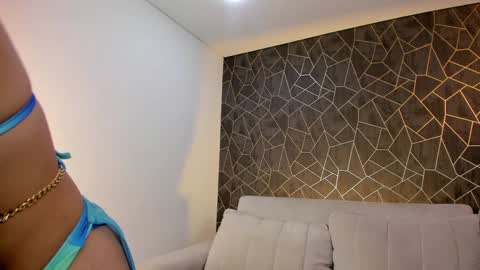 Daniela online show from 12/21/24, 08:18