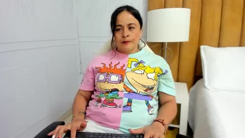 Snapshot of daphne81_ chatting on 02/05/25, 08:21 Daphne online show from 02/05/25, 08:21