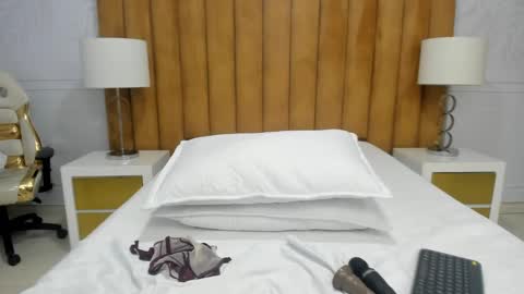 Snapshot of daphne81_ chatting on 02/06/25, 06:08 Daphne online show from 02/06/25, 06:08