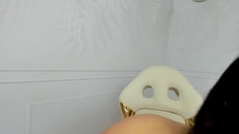 Snapshot of daphne81_ chatting on 02/21/25, 05:13 Daphne online show from 02/21/25, 05:13