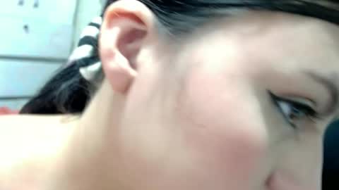 Snapshot of daphne877046 chatting on 06/12/26, 01:15 daphne877046 online show from 06/12/26, 01:15