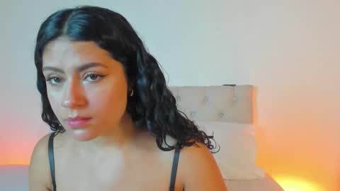 Snapshot of daphne_24 chatting on 03/08/26, 12:42 Antonella Mora online show from 03/08/26, 12:42
