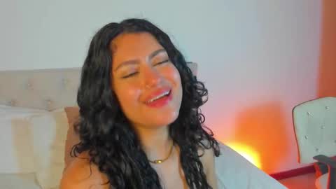 Snapshot of daphne_24 chatting on 03/10/26, 01:05 Antonella Mora online show from 03/10/26, 01:05