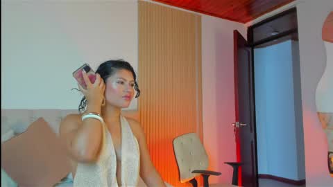 Snapshot of daphne_24 chatting on 05/29/26, 01:20 Antonella Mora online show from 05/29/26, 01:20