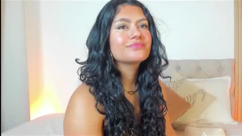 Snapshot of daphne_24 chatting on 06/17/26, 01:12 Antonella Mora online show from 06/17/26, 01:12