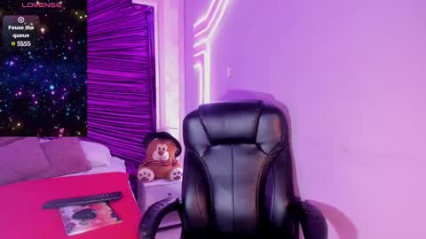 Daphne online show from 02/11/25, 11:43