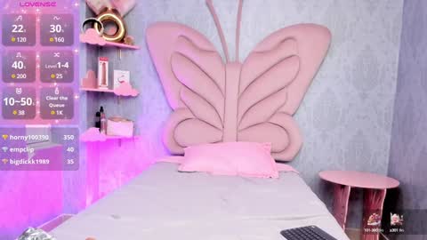 Snapshot of daphne_fox_ chatting on 12/21/24, 05:51 Daphne  online show from 12/21/24, 05:51