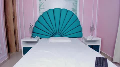 Snapshot of daphne_fox_ chatting on 01/05/25, 02:30 Daphne  online show from 01/05/25, 02:30