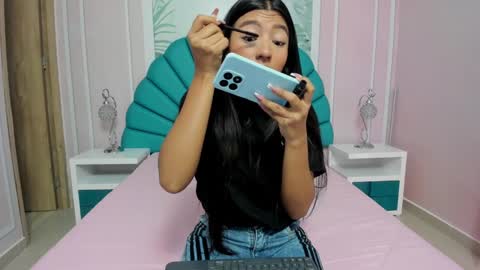 Snapshot of daphne_fox_ chatting on 01/13/25, 11:30 Daphne  online show from 01/13/25, 11:30