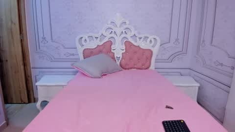 Snapshot of daphne_fox_ chatting on 03/04/25, 08:46 Daphne  online show from 03/04/25, 08:46