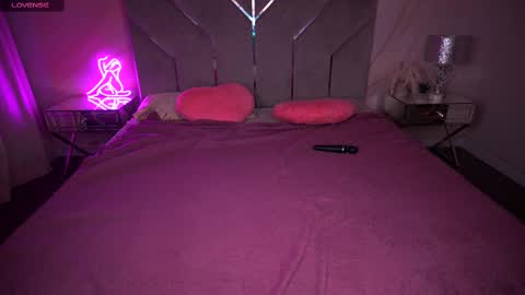 Agatha  online show from 03/10/25, 01:43