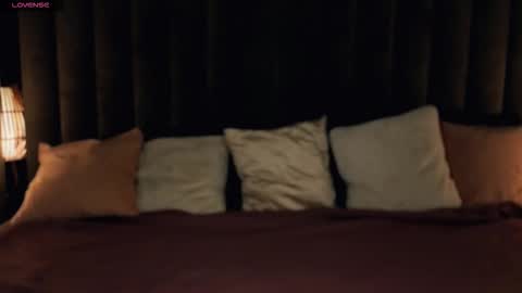 Agatha  online show from 10/20/25, 12:49