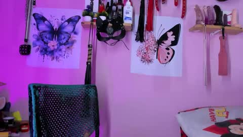 daphneandrade online show from 02/20/25, 08:03