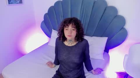 DaphneBlunt online show from 10/25/25, 02:24