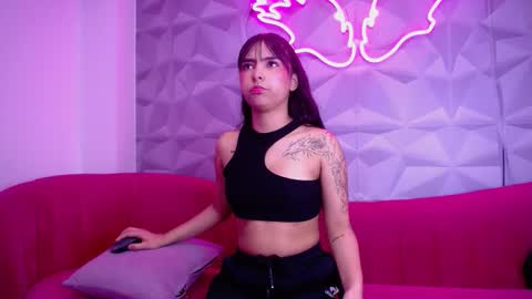 Daphne  online show from 03/03/26, 06:58