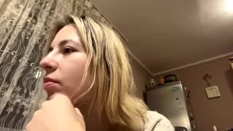 Snapshot of daphnefranca chatting on 03/20/26, 08:25 Monika online show from 03/20/26, 08:25