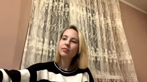 Snapshot of daphnefranca chatting on 03/23/26, 07:51 Monika online show from 03/23/26, 07:51