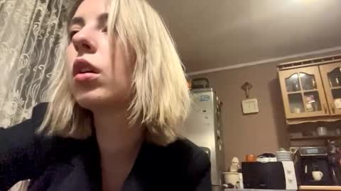 Snapshot of daphnefranca chatting on 03/26/26, 08:36 Monika online show from 03/26/26, 08:36