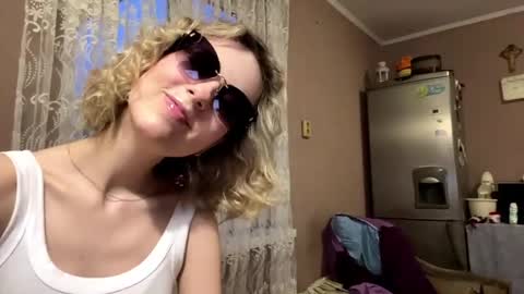 Snapshot of daphnefranca chatting on 04/10/26, 05:28 Monika online show from 04/10/26, 05:28