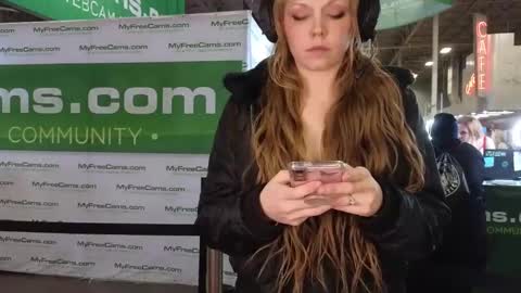 Daphne Madison online show from 12/07/24, 11:12