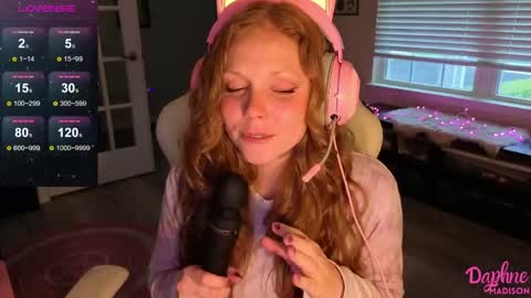 Snapshot of daphnemadison chatting on 05/22/26, 11:54 Daphne Madison online show from 05/22/26, 11:54