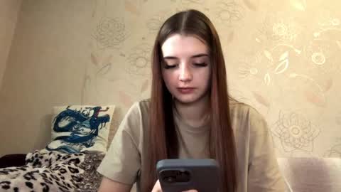 Snapshot of daphnesterlace chatting on 05/04/26, 12:12 Emilia online show from 05/04/26, 12:12