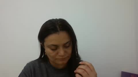 dapnne online show from 02/15/25, 04:12