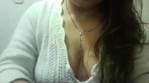 Snapshot of dapnne24 chatting on 04/16/26, 02:18 dapnne online show from 04/16/26, 02:18