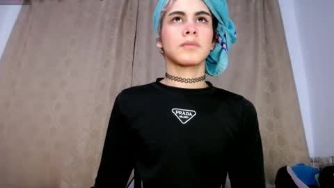 Snapshot of darasweet20 chatting on 04/13/26, 10:59 DARA online show from 04/13/26, 10:59