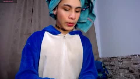 Snapshot of darasweet20 chatting on 04/18/26, 11:38 DARA online show from 04/18/26, 11:38