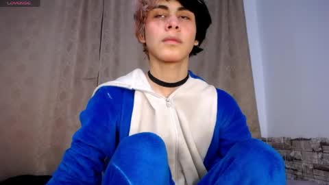 Snapshot of darasweet20 chatting on 04/22/26, 10:44 DARA online show from 04/22/26, 10:44