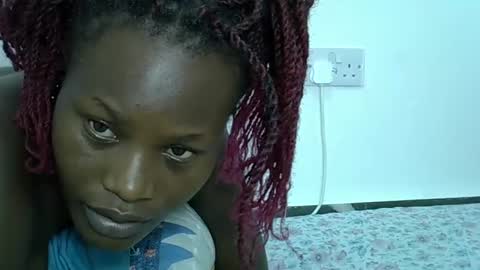 ESTHER online show from 03/07/25, 11:05