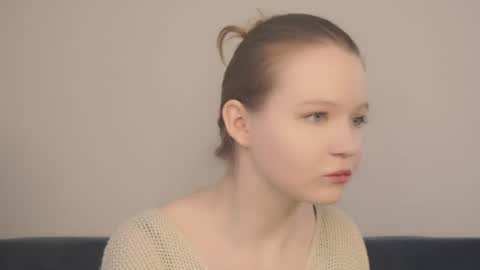 Snapshot of darcifilbrardt chatting on 07/11/26, 03:04 Nika online show from 07/11/26, 03:04