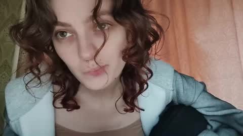 Snapshot of darcihauck chatting on 04/19/26, 02:05 Rina online show from 04/19/26, 02:05