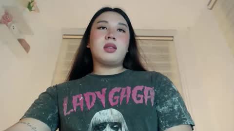 Snapshot of darcy_world chatting on 04/19/26, 03:44 DARCY online show from 04/19/26, 03:44