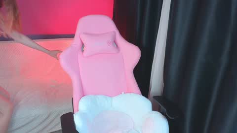 Daria   ---- online show from 12/11/24, 02:52