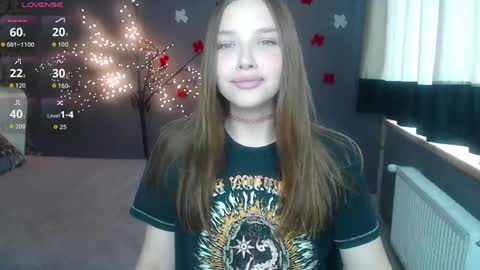 Snapshot of dariaangels chatting on 04/16/26, 11:22 dariaangels online show from 04/16/26, 11:22