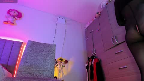 Snapshot of dariana_hot chatting on 04/05/26, 01:52 dariana_hot online show from 04/05/26, 01:52