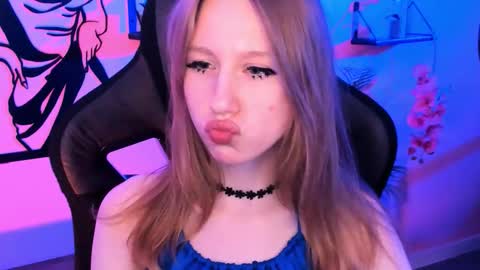 Snapshot of dariatate chatting on 10/22/25, 11:43 Daria Tate online show from 10/22/25, 11:43