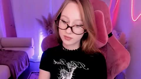 Snapshot of dariatate chatting on 12/20/25, 12:56 Daria Tate online show from 12/20/25, 12:56