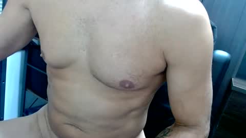 Snapshot of daringdee75 chatting on 09/17/25, 10:17 DaringDee75 online show from 09/17/25, 10:17