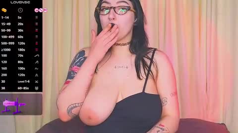 Snapshot of dario_doll_ chatting on 03/29/26, 05:07 Daria online show from 03/29/26, 05:07